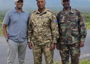 Gen. Kamanzi wamaze kwitandukanya na FARDC akiyunga kuri FRN: Ni muntu ki?