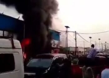 Kinshasa: Inkongi y’umuriro yibasiye amaduka atandatu y’Abashinwa hafi y’isoko rya Zando