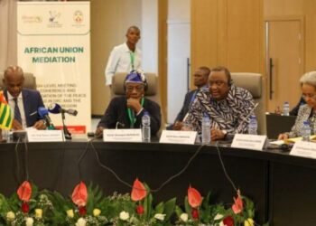 Imirwano Yongeye Gukaza Umurego: Abahuza ba UA Bageze ku Kibazo Gikomeye cyo Kumenya Uwatangije Ibitero