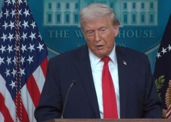 Byakomeye Muri Amerika: Ubutegetsi bwa Perezida Trump Bwarezwe mu Rukiko