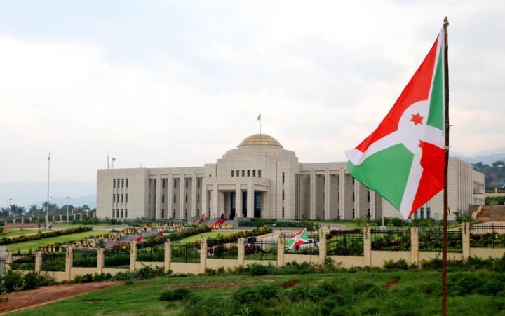 U Burundi mu Mboni z’Isi: Imiryango Iharanira Uburenganzira bwa Muntu Yagaragaje Ibibazo Bikomeye Bikomeje Kugaragara muri Iki Gihugu