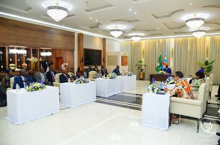 RDC : Félix Tshisekedi évoque la paix et un éventuel troisième mandat, mais une question demeure : est-il prêt à dialoguer avec ses adversaires pour mettre fin à la guerre ?
