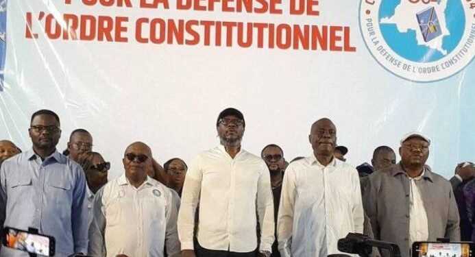 RDC: Umunyapolitiki Epenge Yaburiwe Irengero Nyuma yo Guhagarikwa ku Kibuga cy’Indege, Dore Ibyatangajwe n’Ikipe ya Fayulu