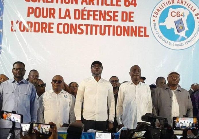 RDC: Umunyapolitiki Epenge Yaburiwe Irengero Nyuma yo Guhagarikwa ku Kibuga cy’Indege, Dore Ibyatangajwe n’Ikipe ya Fayulu